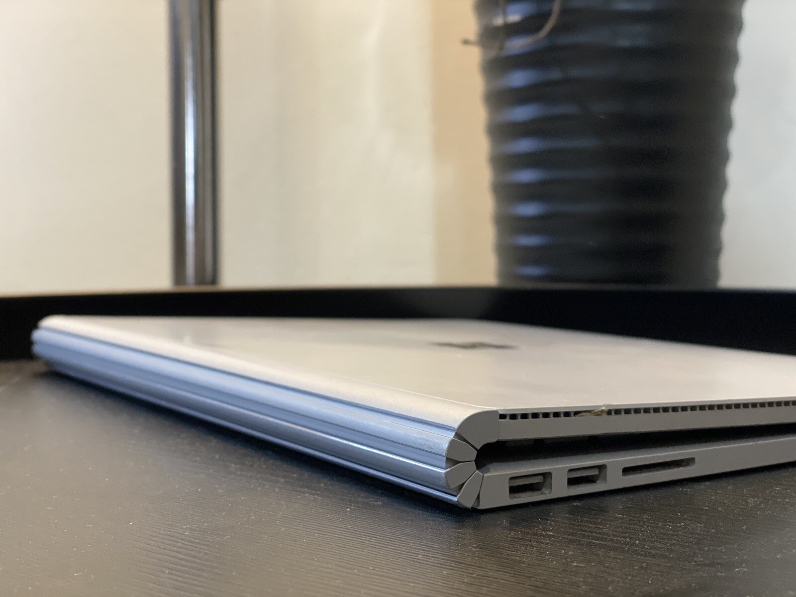 Microsoft Surface Book 13.5″ Touch i5-6300U| 2.40GHz 8GB RAM| 128GB SSD Win10Pro