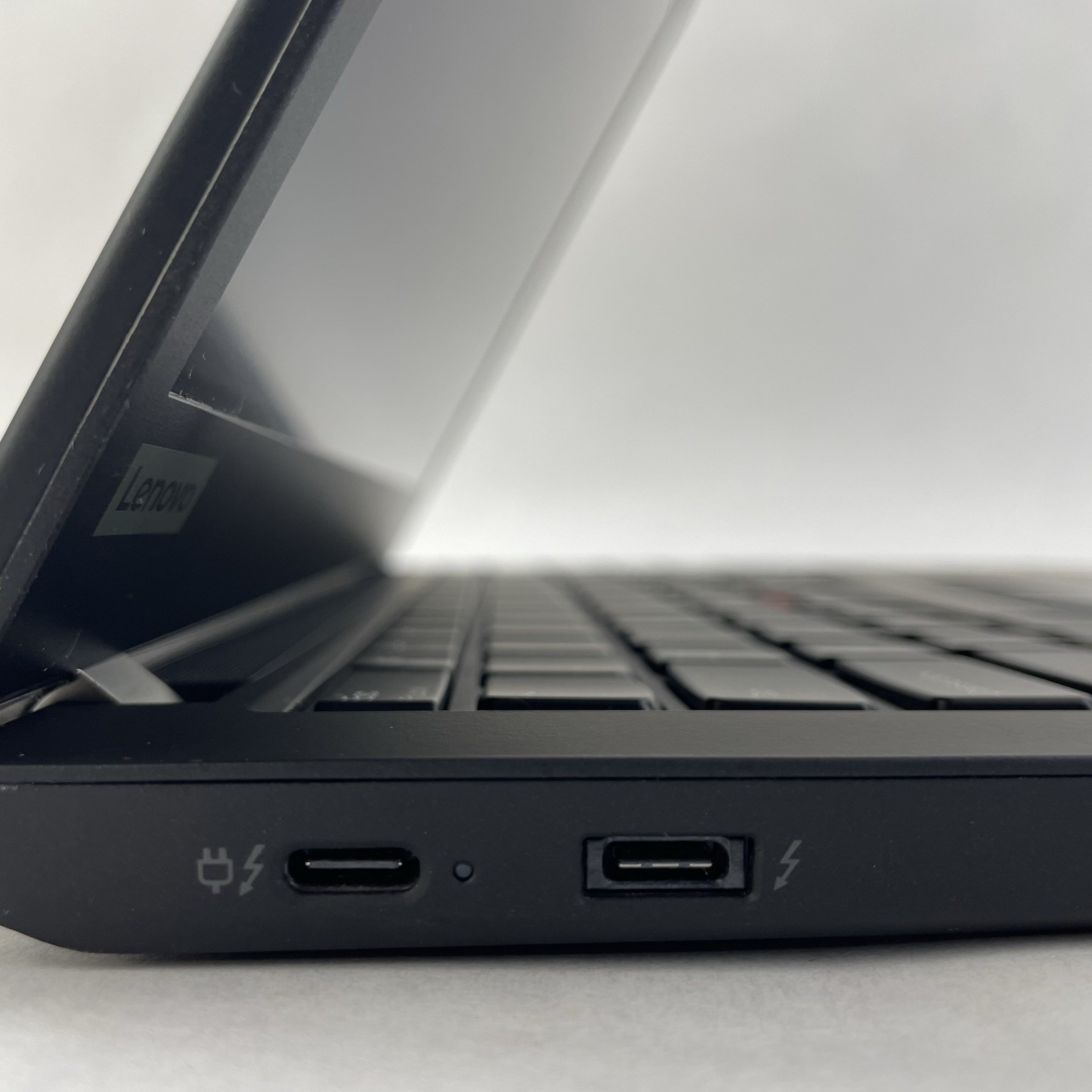 Lenovo ThinkPad T14 Gen2i 14″ i5-1145G7 2.60 GHz 16 GB RAM No SSD/OS/AC/Batt