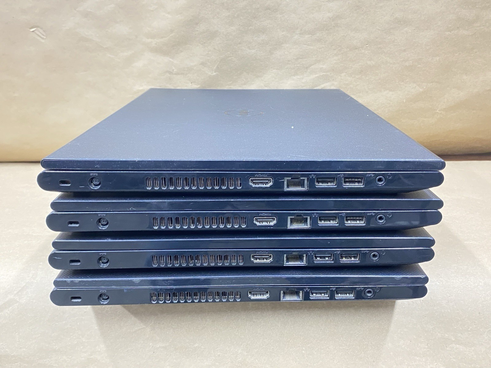 Lot of (4) Dell Inspiron 3542 – 15.5″ HD – i3-4030U – No RAM – NO HDD/ OS – READ