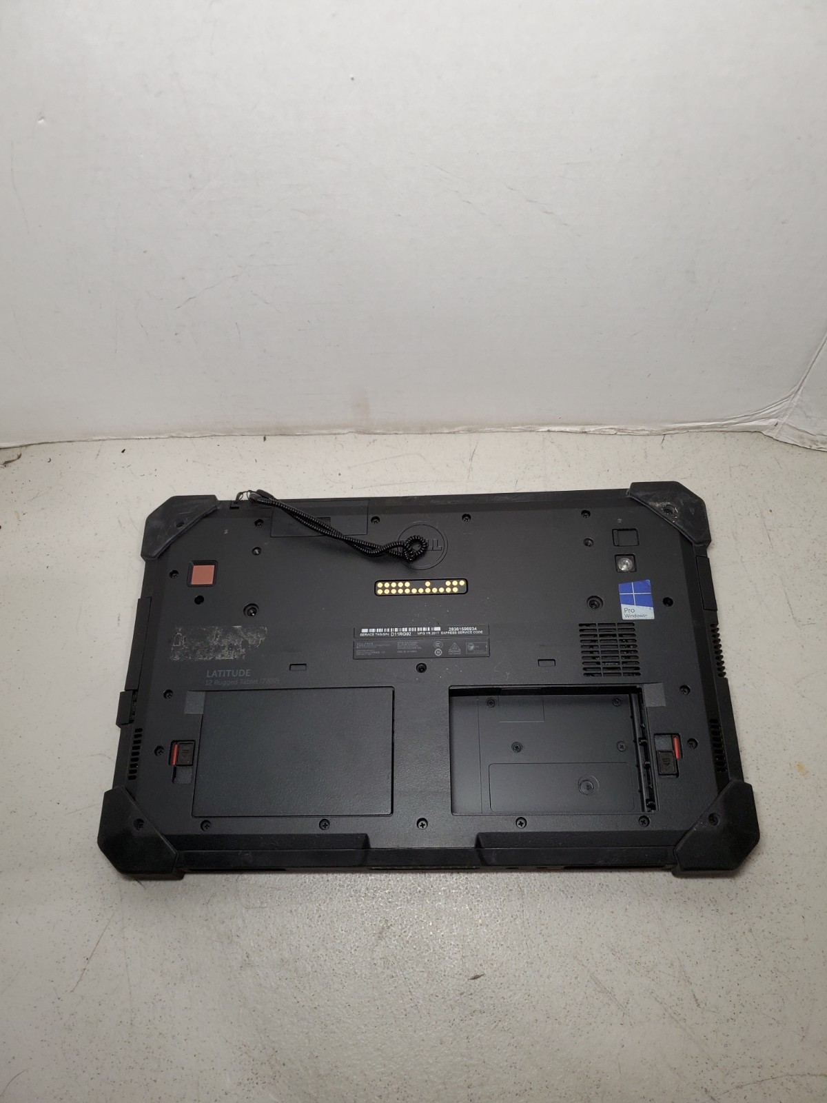 Dell Latitude 12 Rugged 7202 11.6″ M-5Y71 8GB RAM 256GB SSD NO OS NO BATTERY #69