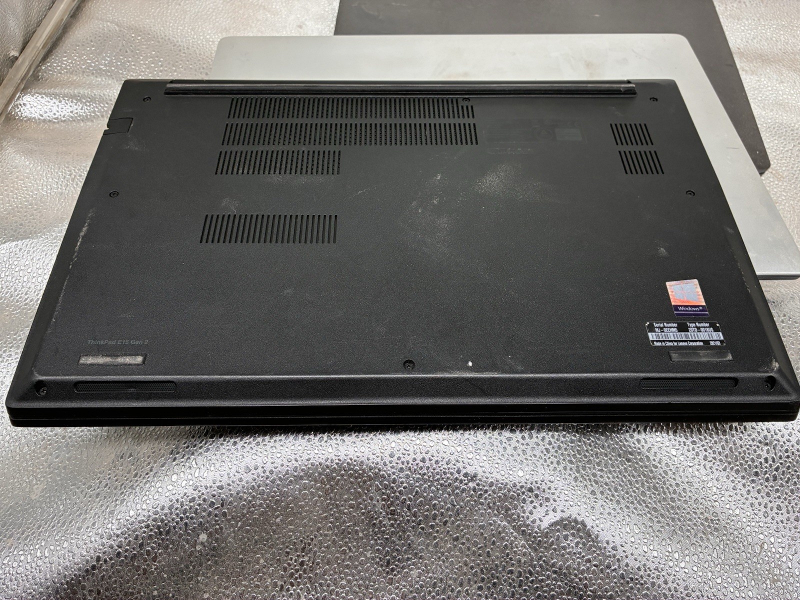 LENOVO E15 Gen2 i5-1135G7 2.40 GHz 16GB RAM No SSD Windows 11 No Adapter