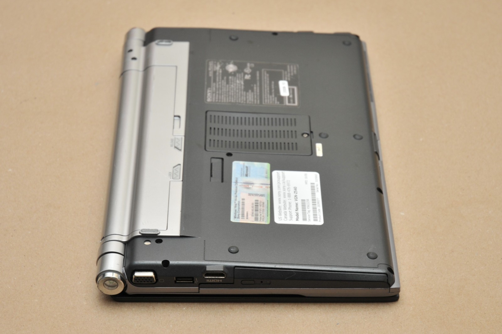 Sony VAIO VGN-Z540E C2Duo P8600 GeForce 9300M GS 320GB HDD 3GB RAM Windows Vista