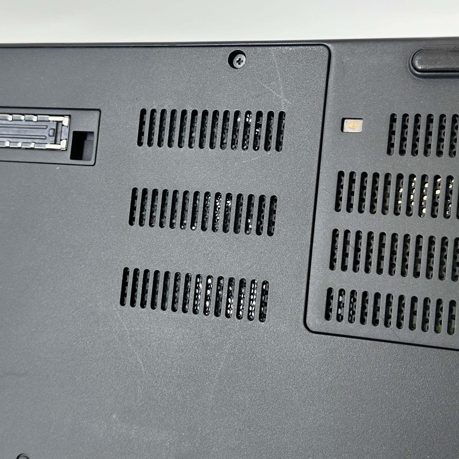 Lenovo ThinkPad P51 15.6 FHD i7-7700HQ 24GB 256GB SSD/500GB HDD Quadro M1200