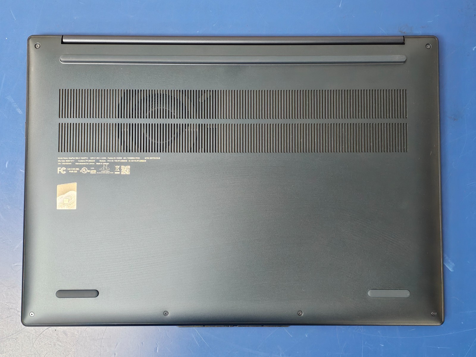 LENOVO IdeaPad 5 2-in-1 16AKP10, AMD Ryzen AI 7 350, 16 GB RAM, 1 TB NVMe SSD