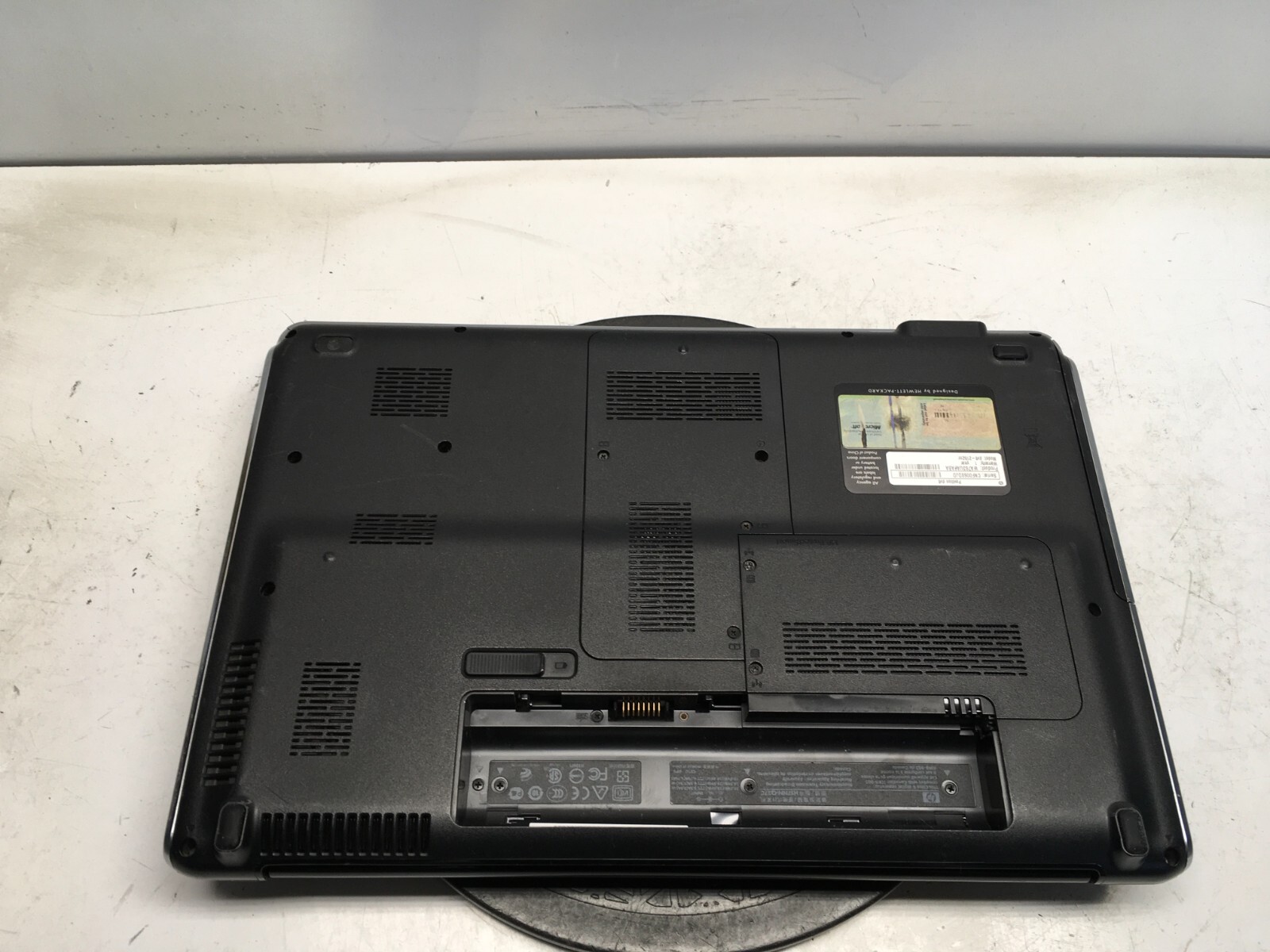 HP Pavilion DV6-2162NR Intel i3-M330 2.13GHz 4 GB NO HDD No Batt