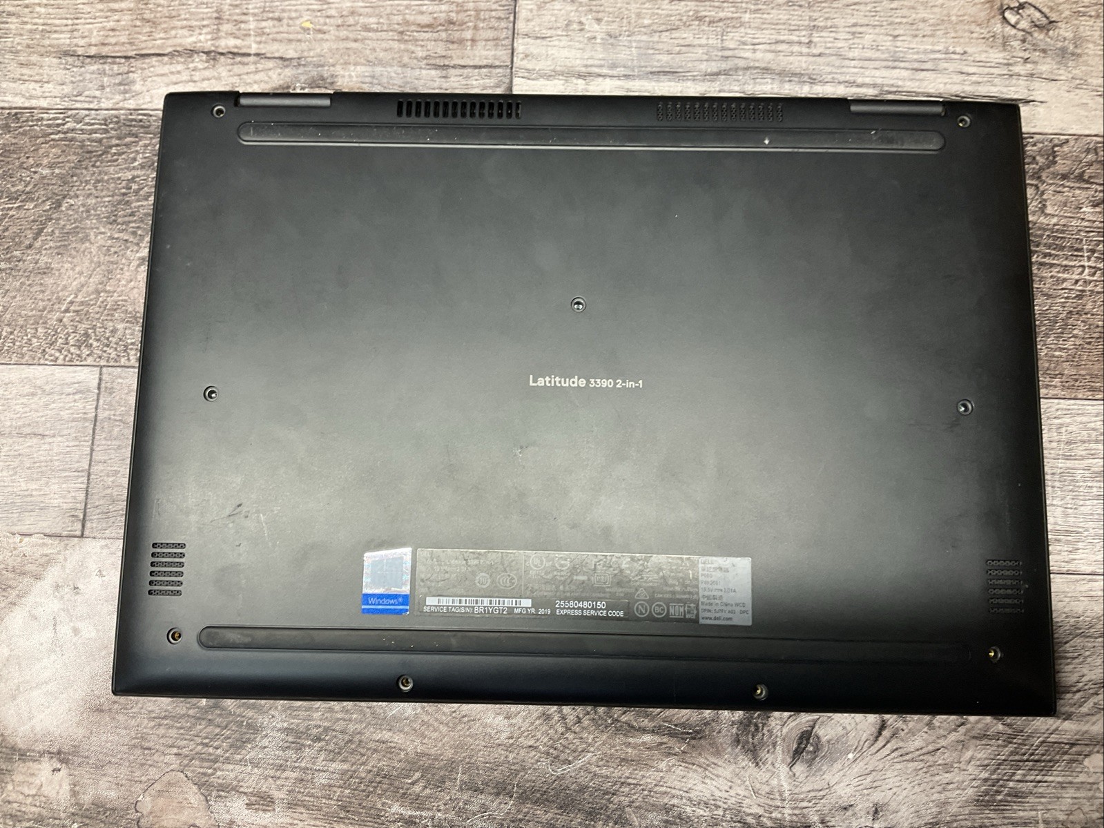 Latitude 3390 2-in-1 / i5 8th / No RAM Laptop Notebook PC / C20