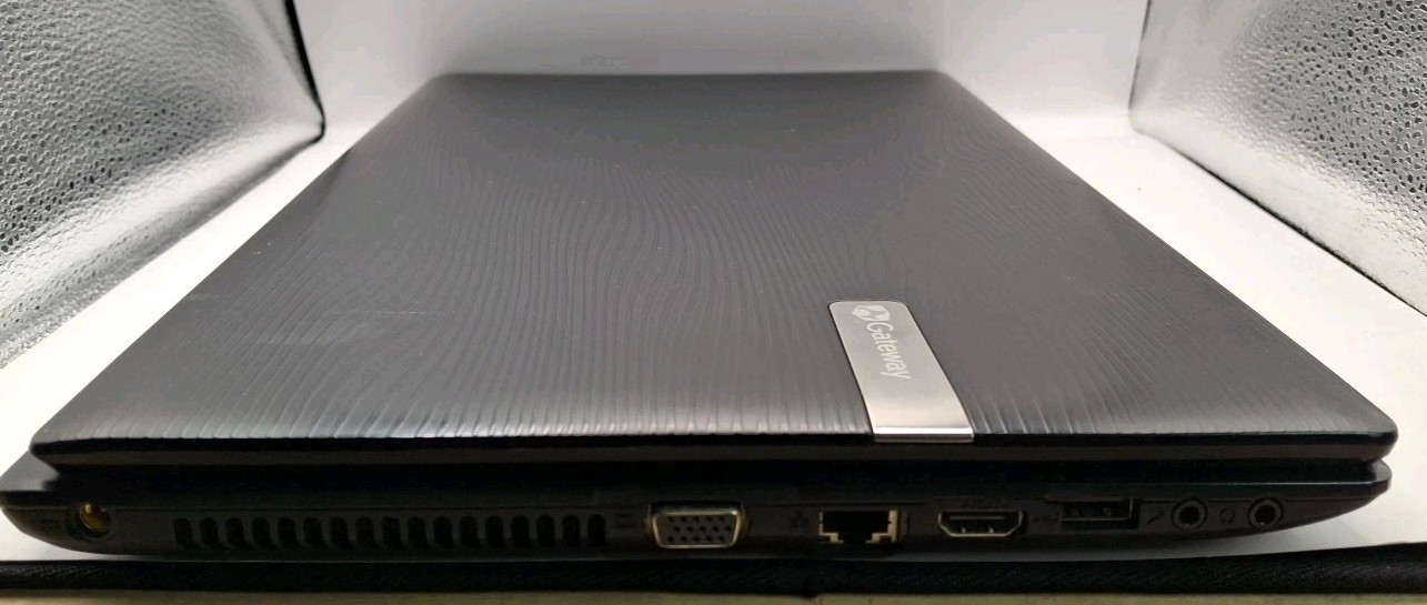 Gateway NV55C 15.6″ Laptop Intel Core i3-M370 2.40GHz/3GB RAM/320GB/DVD/Win10Pro