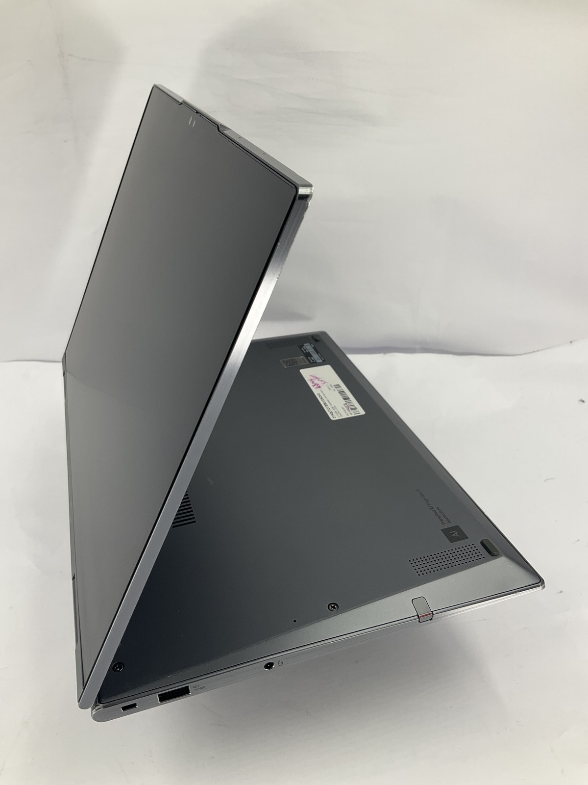 Lenovo ThinkPad X1 Yoga 8th Gen 14″ Touch Core i7-1370P 512GB 16GB Win 11 Pro
