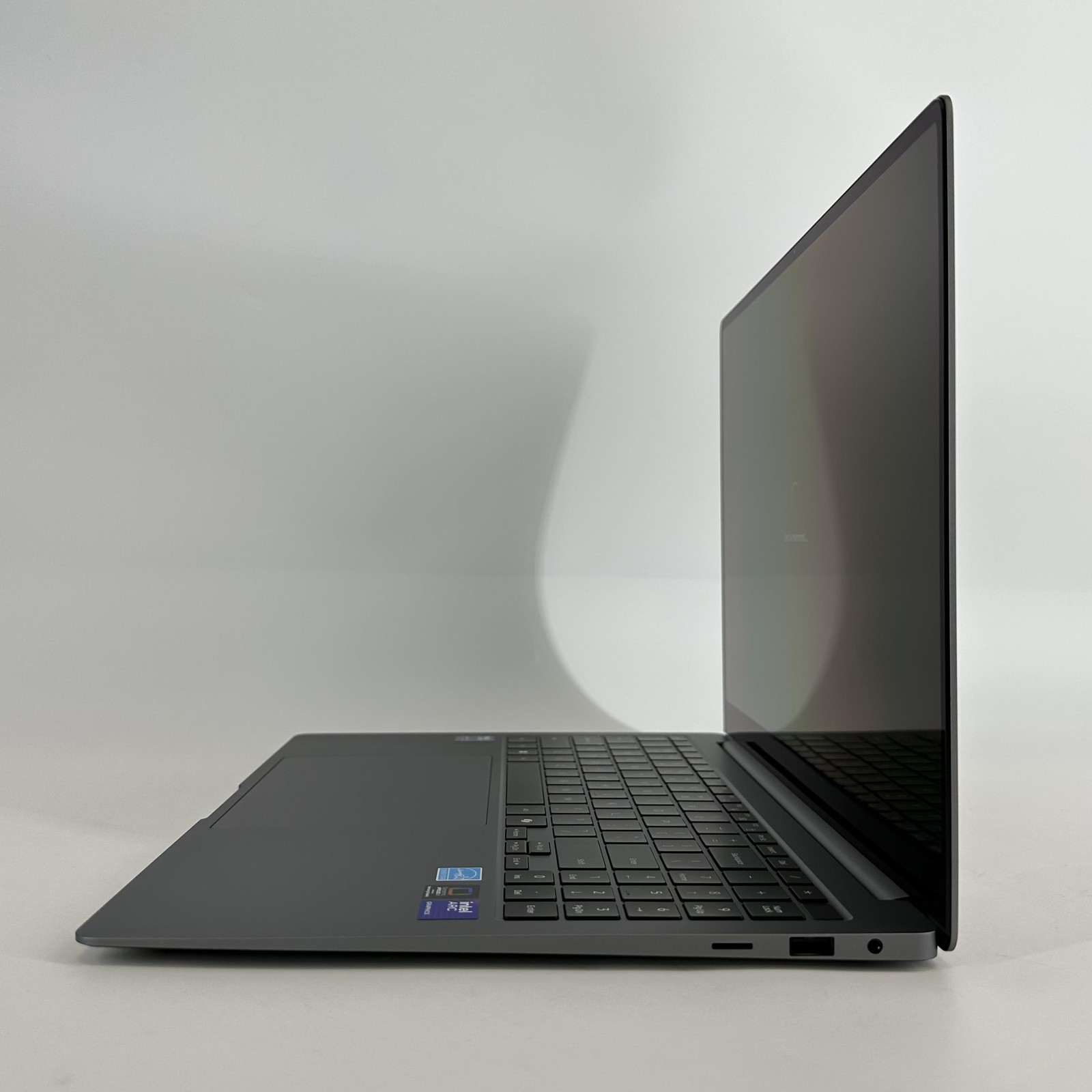 Samsung Galaxy Book5 Pro 16 Gray QHD+ TOUCH 2.2 GHz Ultra 7 256V 16GB 1TB SSD