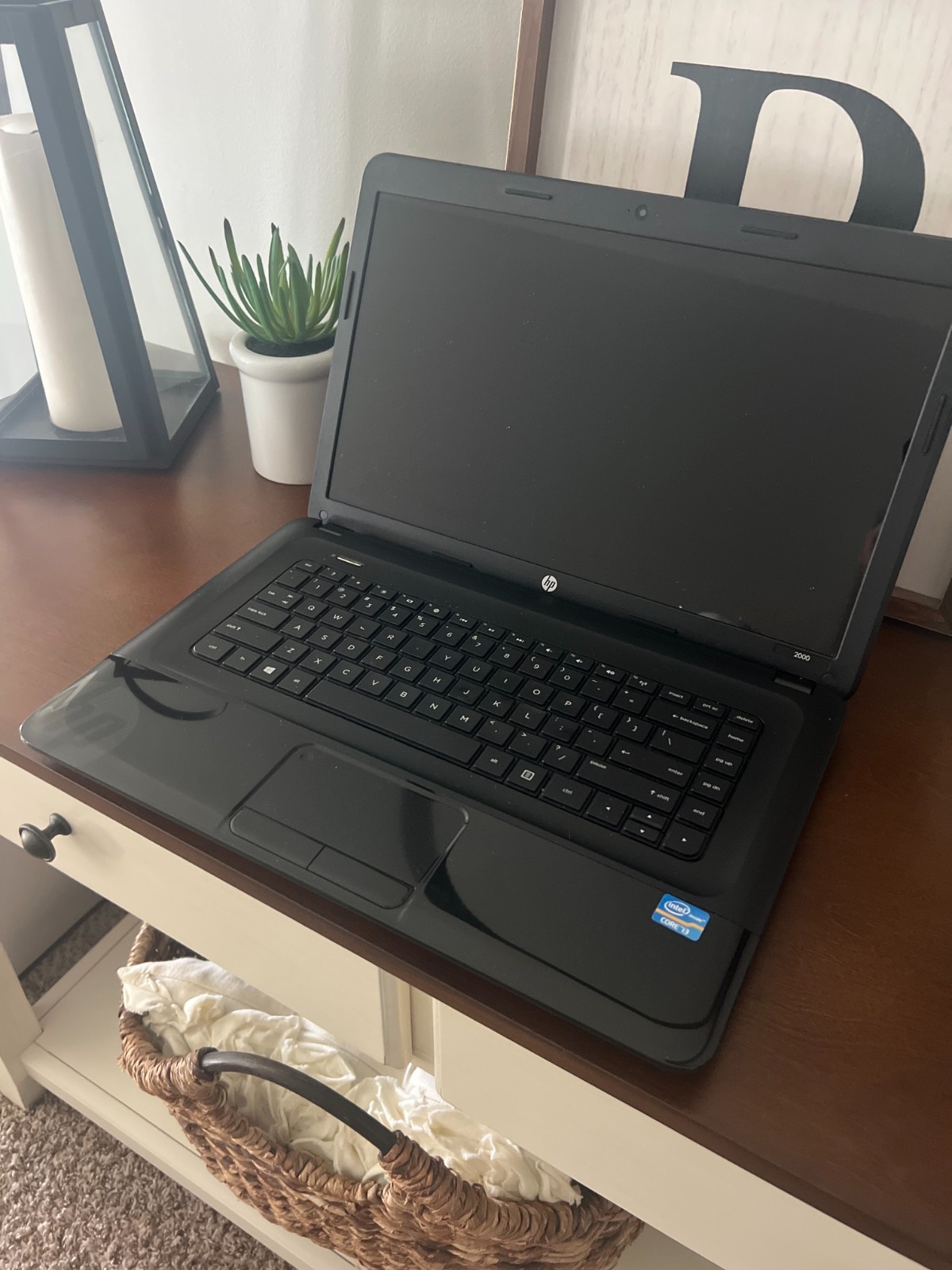 HP 2000 Notebook Intel Core i3 Laptop DEAD BATTERY