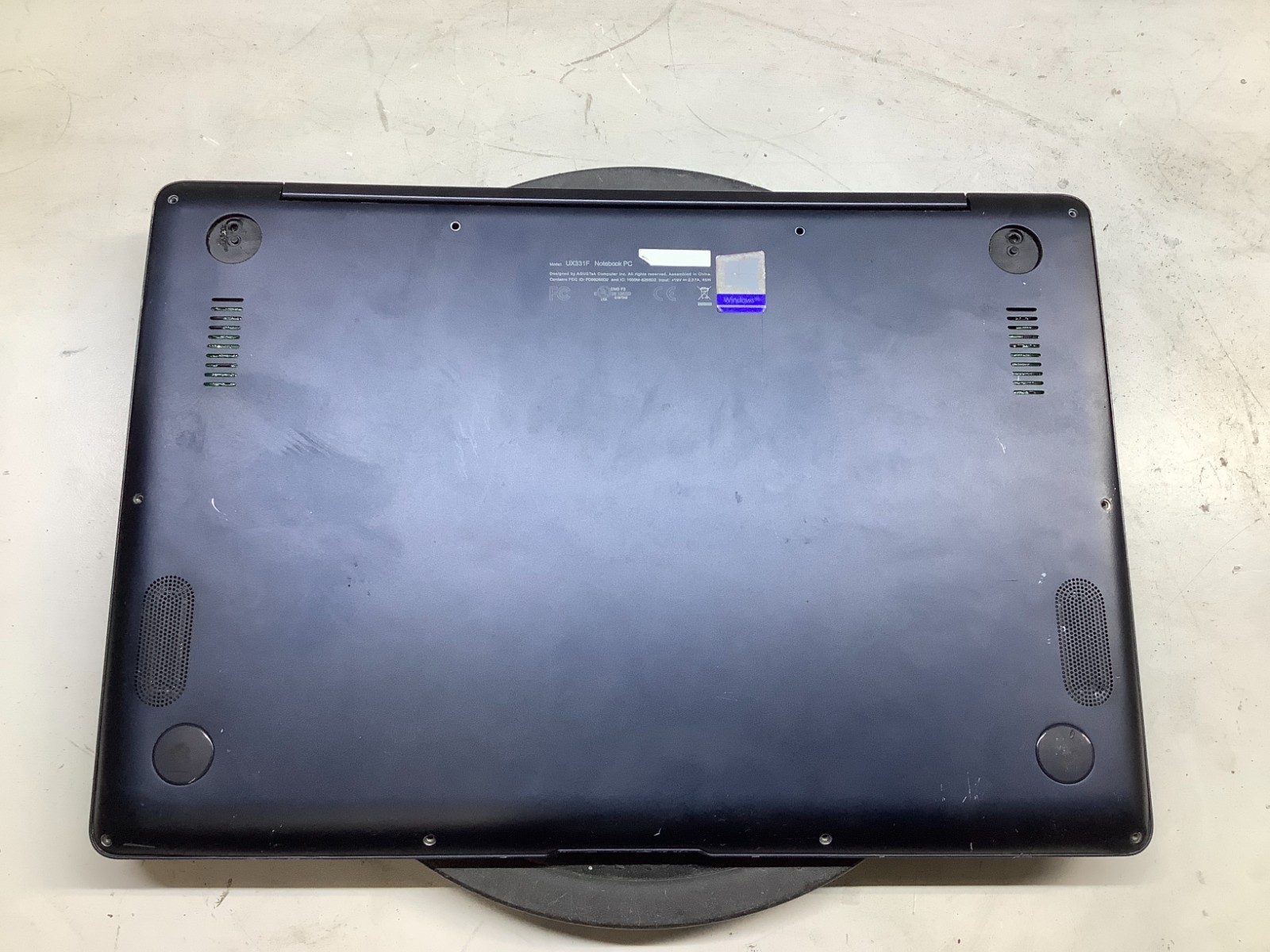 Asus Zenbook UX331F Intel Core i7-8565u 1.8GHz 8GB NO HDD