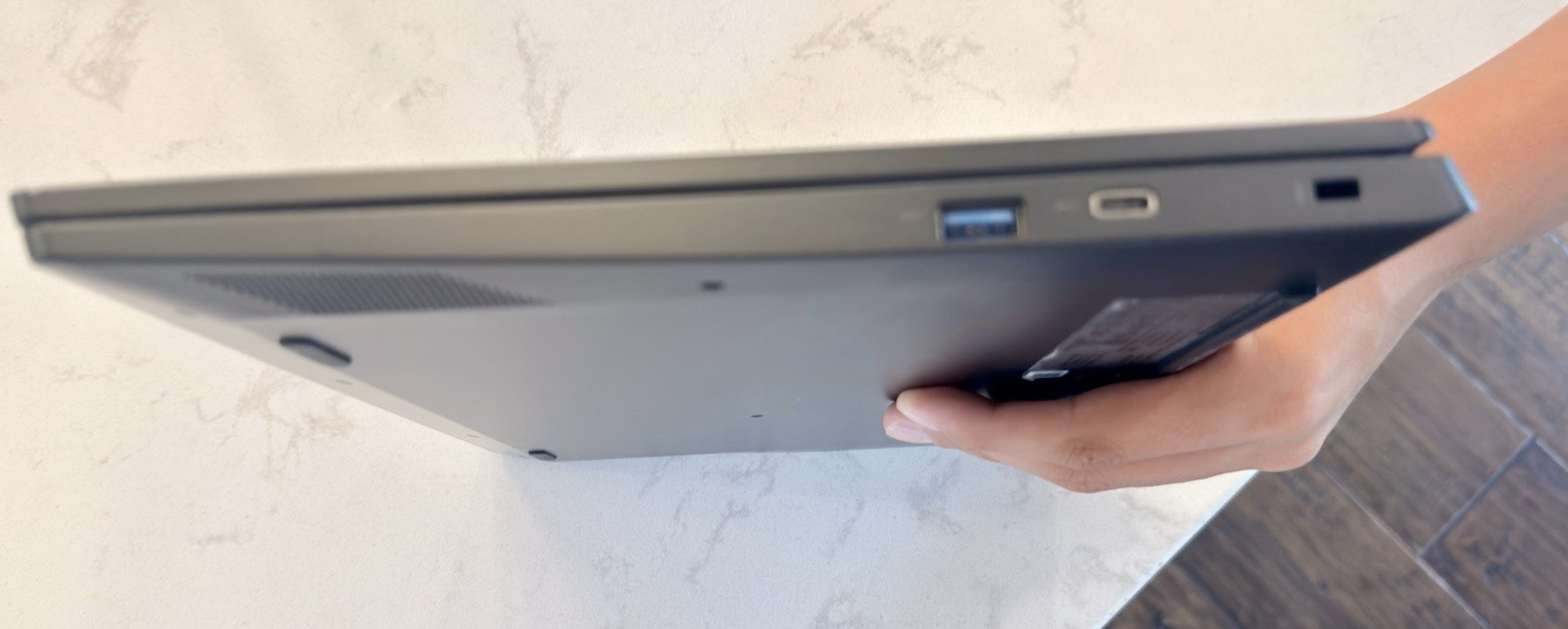 Lenovo Chromebook S340-14 Touch 81V30000US 14″ Celeron N4000 4GB RAM 32GB SSD