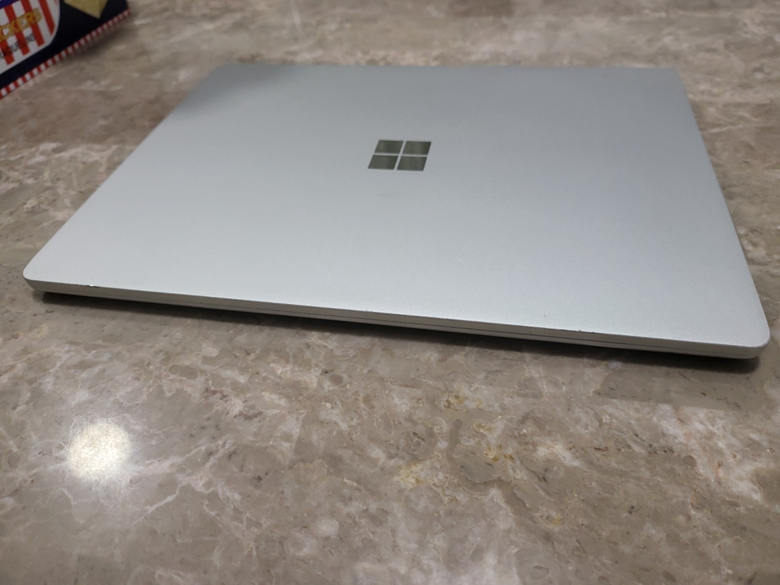 Microsoft Laptop 1943 Surface Go WIN 11 Core i5 10th Gen 8GB 256GB /Screen Crack