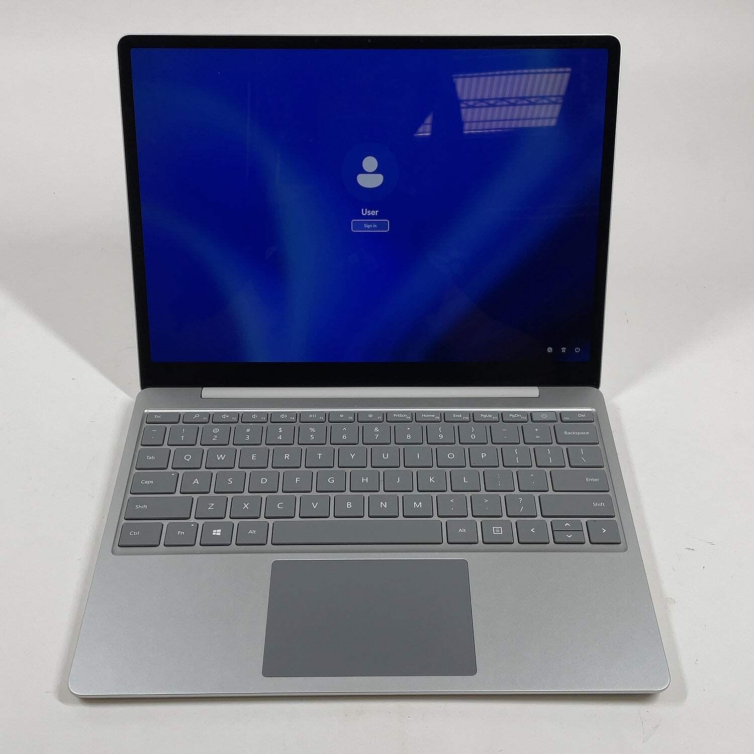 Microsoft Surface Go 1 1943 12.4″ i5-1035G1 1.0GHz 8GB RAM 128GB SSD READ