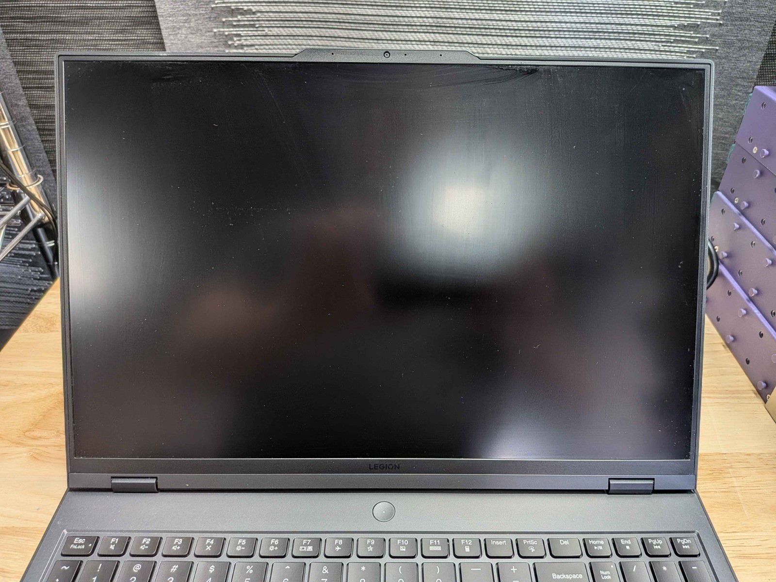 Lenovo Legion Pro 7 16IRX8H 16″ i9-13900HX RTX 4080 32GB 1TB W11 Gray