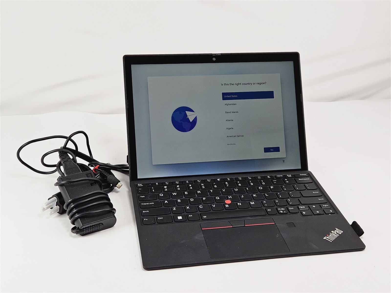 Lenovo 12.3″ ThinkPad X12 Detachable i5-1140G7 16GB RAM 512GB SSD Iris Xe Win11