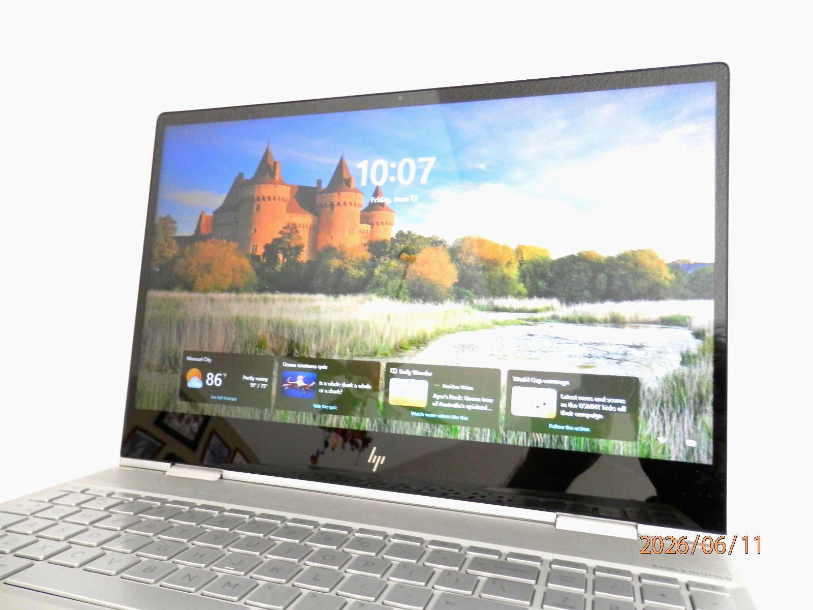 HP ENVY x360 15m-dr0012dx , Intel Core i7-8565U,512GB SSD 16GB RAM A/C Charger*