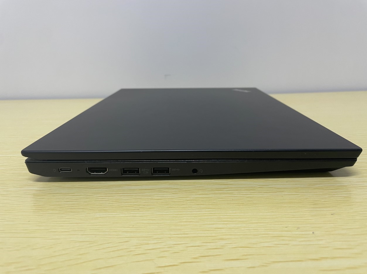 Lenovo ThinkPad E495 14″ AMD Ryzen 7 3700U 2.30Ghz 16GB 256GB NVMe Laptop Win11