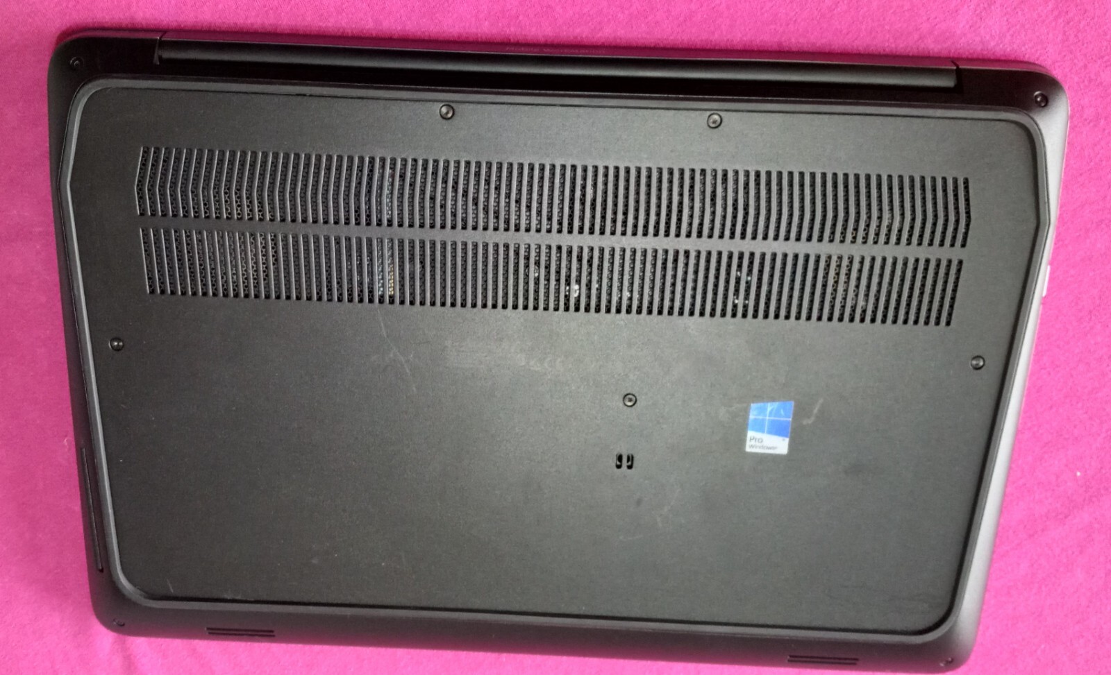 HP ZBook 15 G4 laptop I7-7700hq 2.8-3.8Ghz 16GB 1TB NVME NVIDIA M2200 AX200NGW
