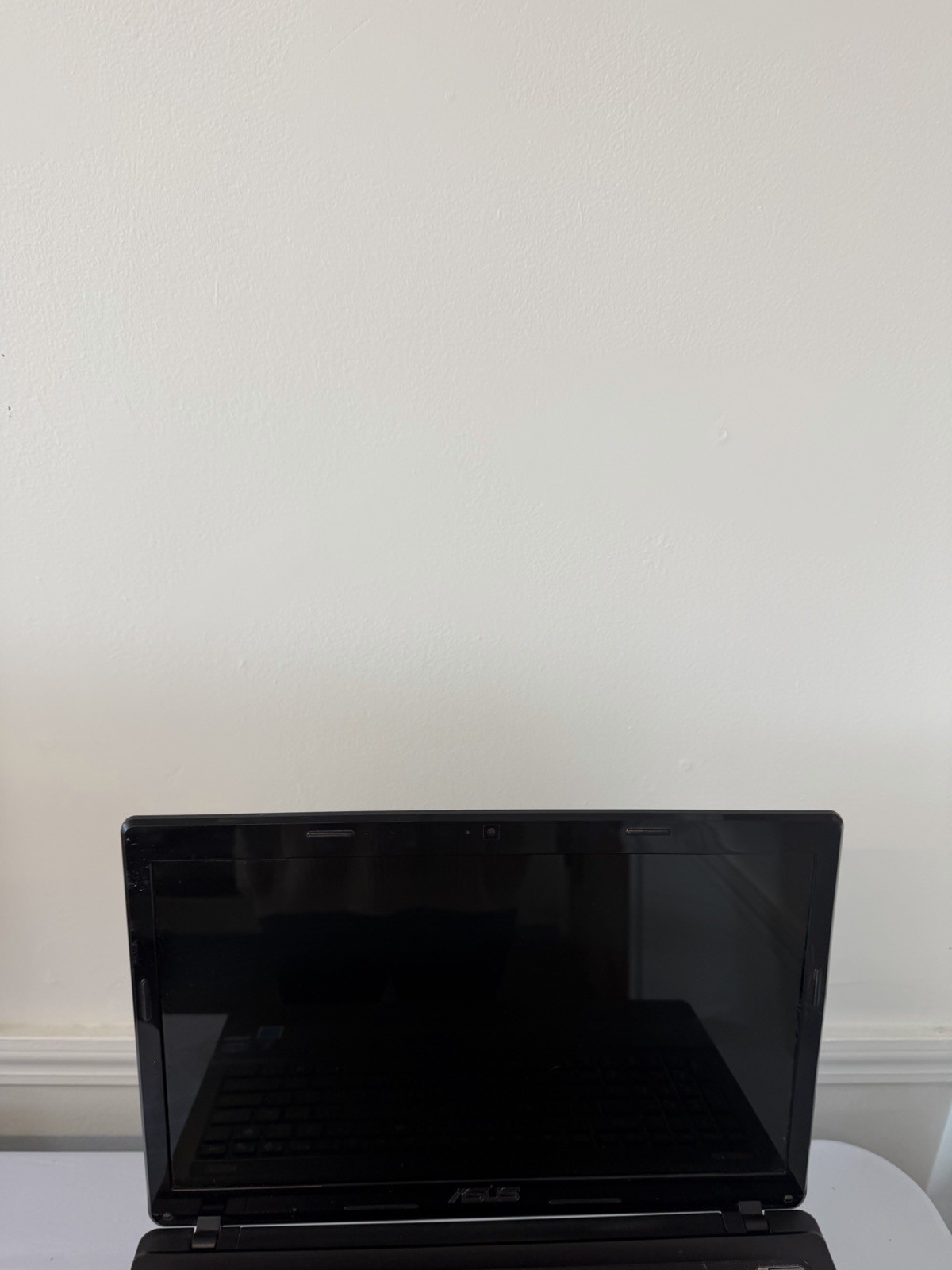 Asus K53E Laptop – Good Screen – Intel i5-2450M – Read Des