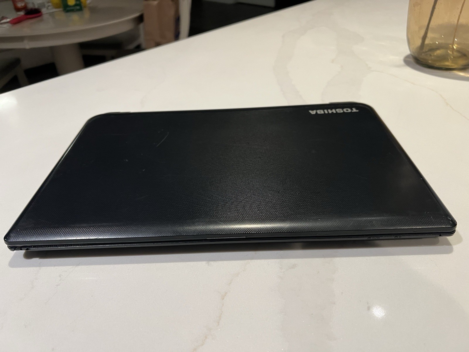 Toshiba Satellite C55D-B5308 AMD E1-2100 APU 8 Gig Ram 500 Gig Storage