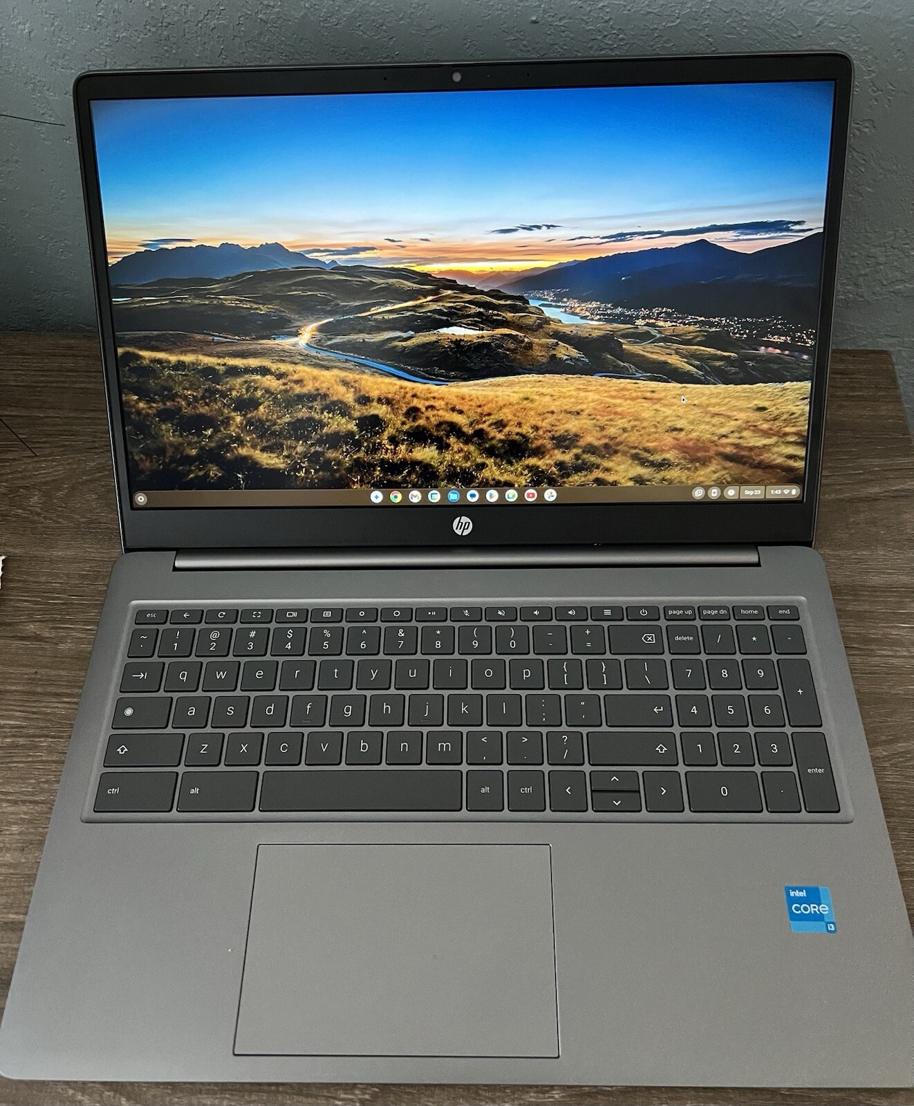 HP – 15.6″ Full HD Chromebook Plus – 8GB Memory – 128GB UFS – Mineral Silver