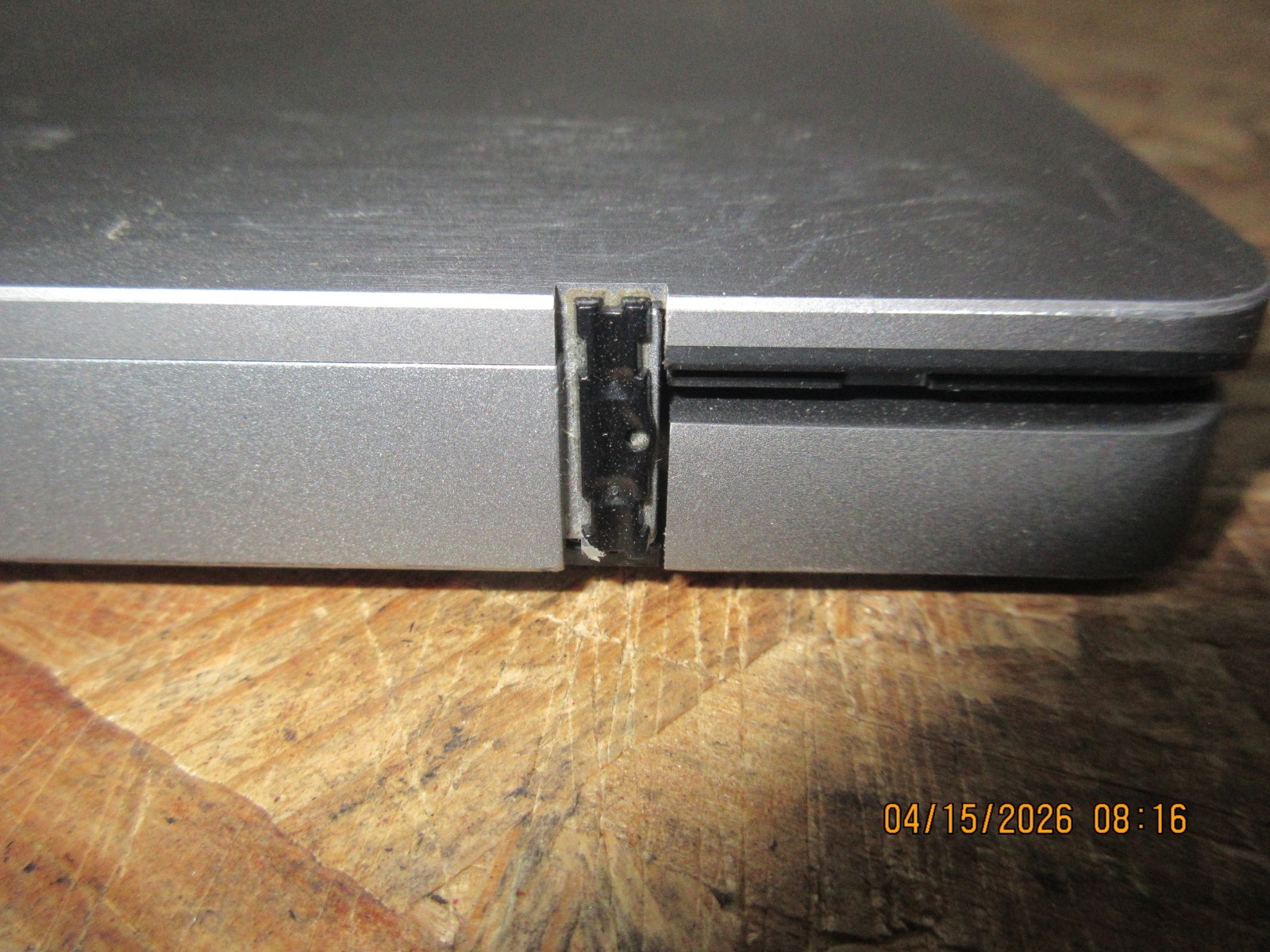 Dell Latitude 7400 14.0″ i7-8665U @ 8GB RAM 256GB SSD TOUCH LAPTOP (SILVER).