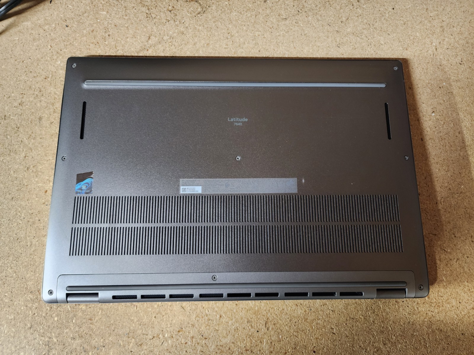 Dell Latitude 7640 16″ Core i7-1365U 32GB RAM No HDD/OS/Batt See Desc | Parts