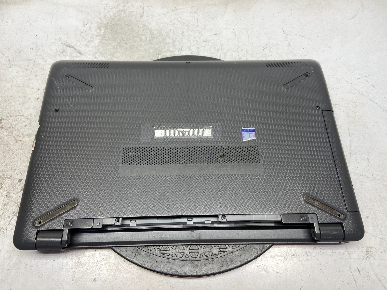 HP 250 G6 Intel i5-7200U 2.5GHz 8 GB NO HDD READ