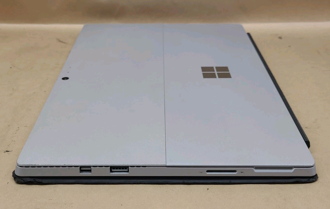 Microsoft Surface Pro 4, Intel Core i5-6300U @ 2.4GHz, 4GB RAM, 128GB SSD, W11P