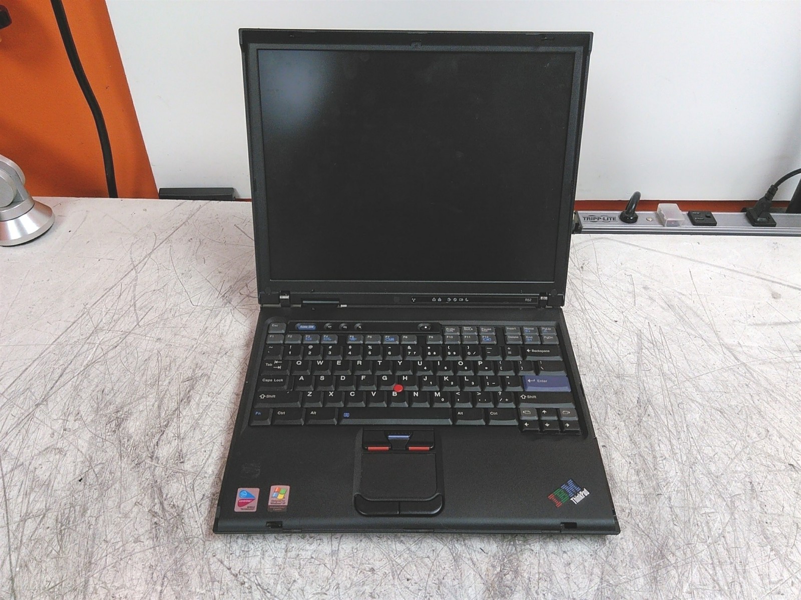 IBM ThinkPad R52 Laptop Intel Pentium M 1.86GHz 512MB 40GB HD No PSU
