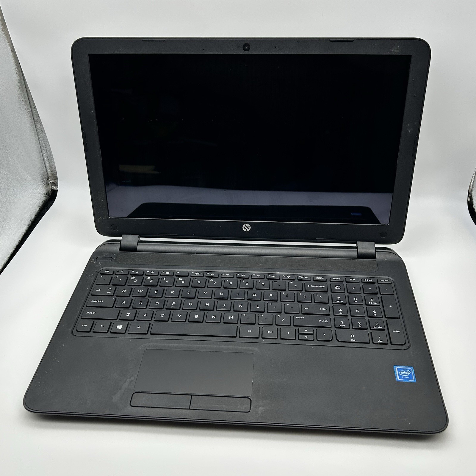 HP Notebook 15-f211wm Black 15.6″ Touchscreen Built-in Webcam Laptop – FOR PARTS