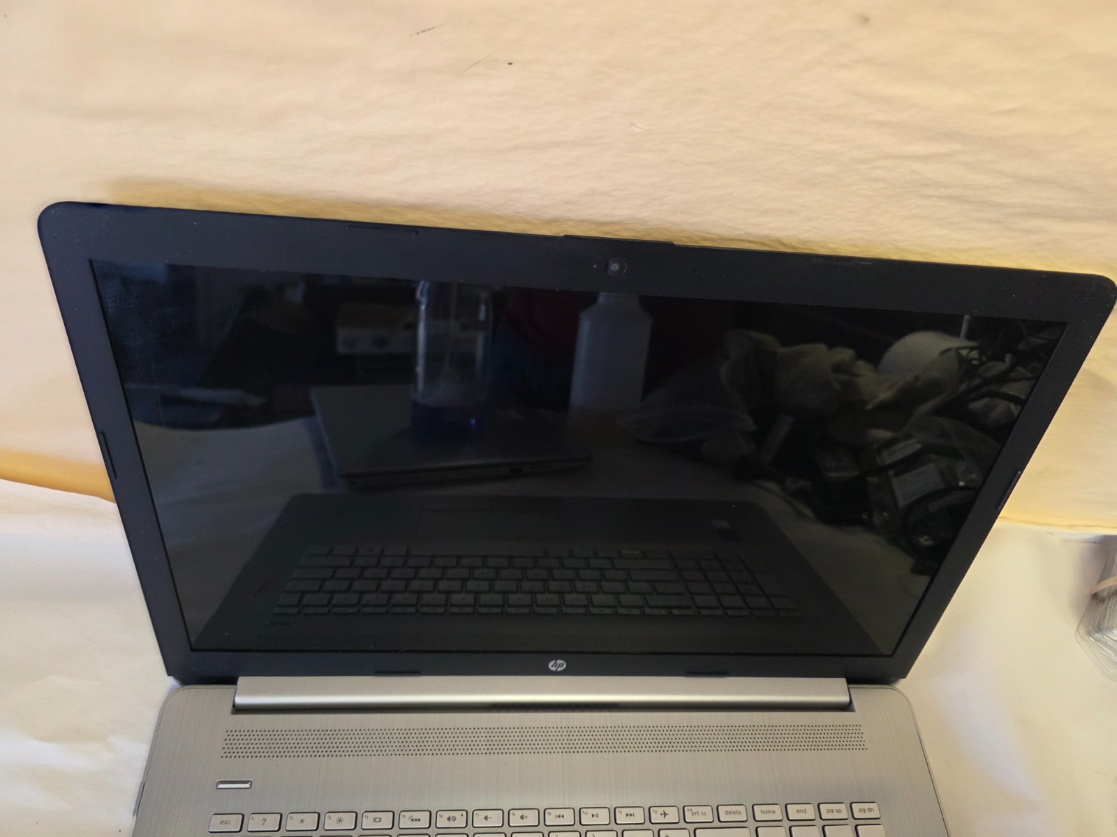 No Power HP 17 17″ Laptop Intel i5 11th or 12th Gen! – No Ram, No HDD, Look