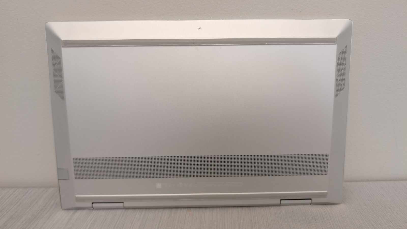HP Envy x360 15m-ed0023dx 15.6 in FHD 2-in-1 Touch i7-1065G7 12GB RAM 512GB SSD