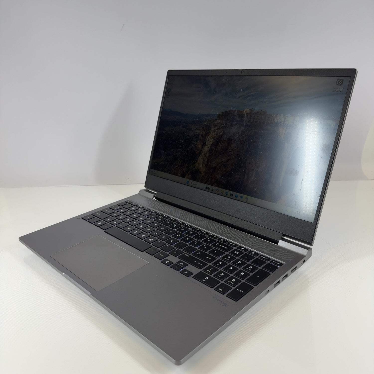 HP Omen 16-AE0073C1 16″ i7-14650HX 2.2GHz 32GB RAM 1TB SSD GeForce RTX 4060