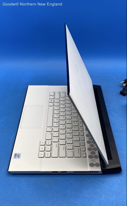 Alienware m15 R3 15.6″ i7-10875H RTX 2070 Super 8GB, 32GB DDR4, 1TB NVMe – No OS