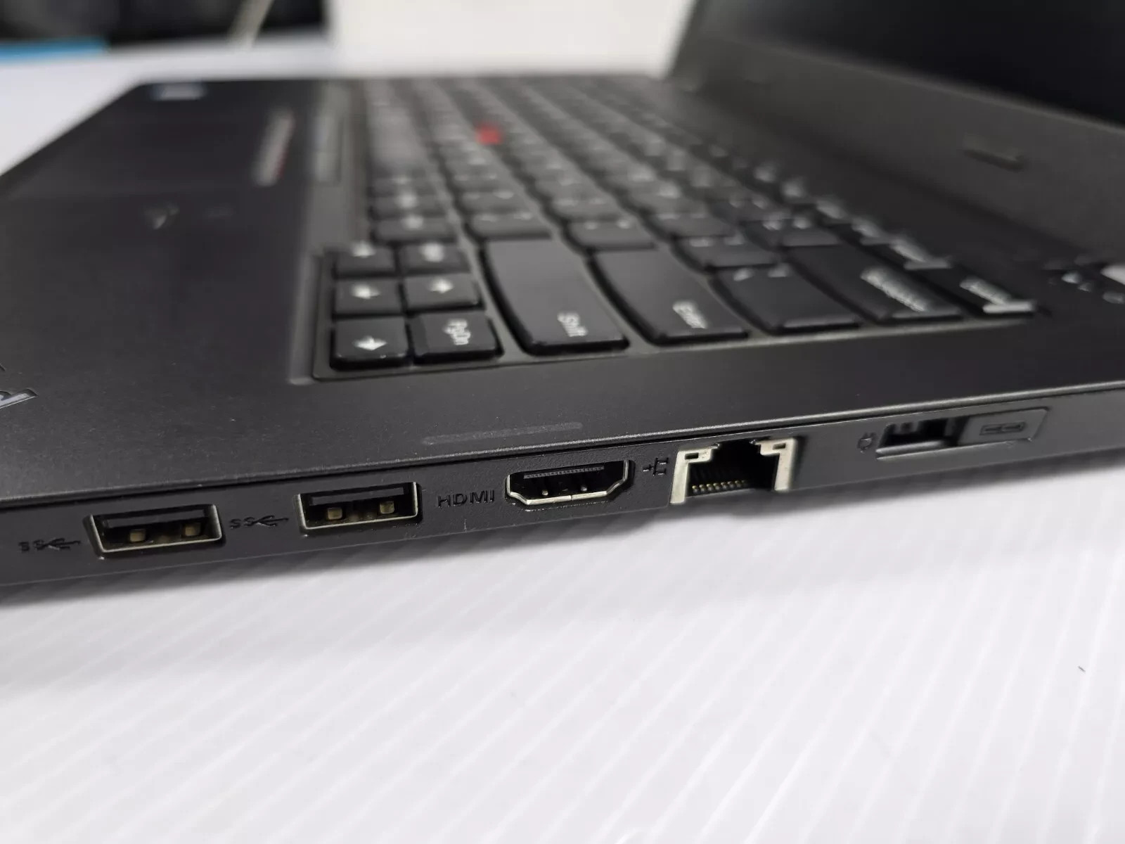 Lenovo ThinkPad E460Thinkpad HD Intel Core i5 7200u 8GB RAM 256GB SSD Windows 10