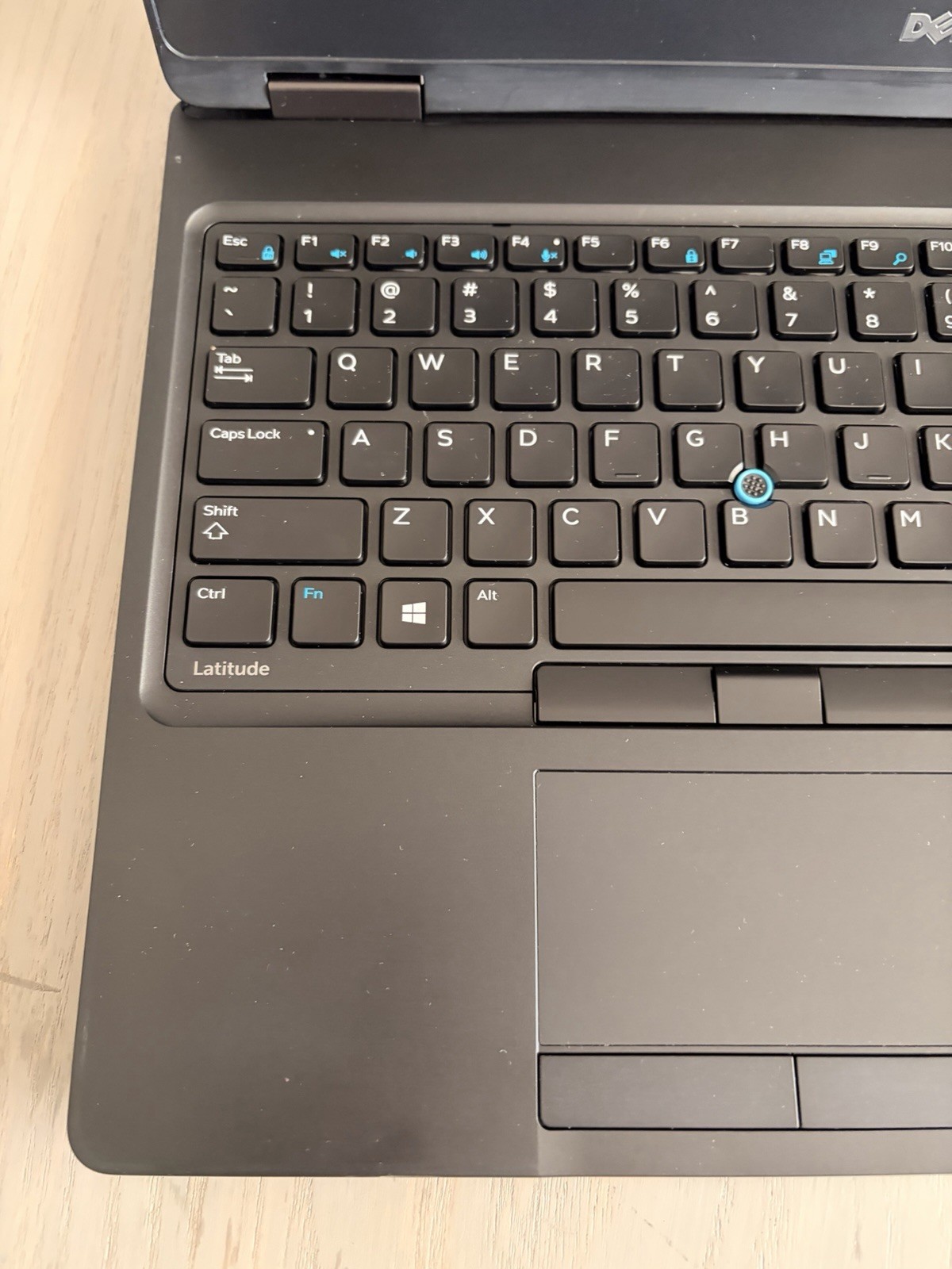 Dell Latitude 5580 HD 15.6” Laptop Intel i7-7600U 8GB 500GB HHD NVIDIA 930MX V11