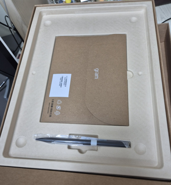 LG Gram Pro 360 16″ 16T90TP-GD7BK Ultra7 Intel Arc 32GB/1TB Win11 gram AI Laptop