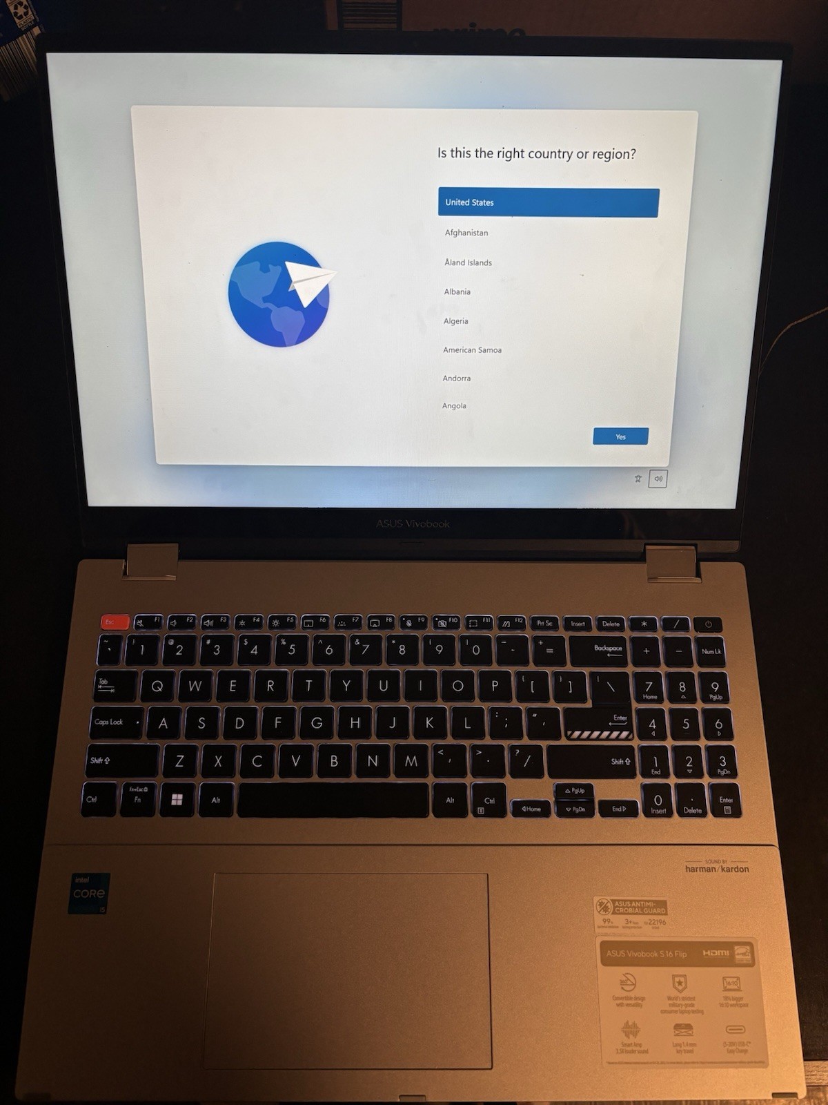 ASUS Vivobook S 16 Flip 16″ WUXGA 2-in-1 Laptop Intel Core i5 8GB 512GB Win11H