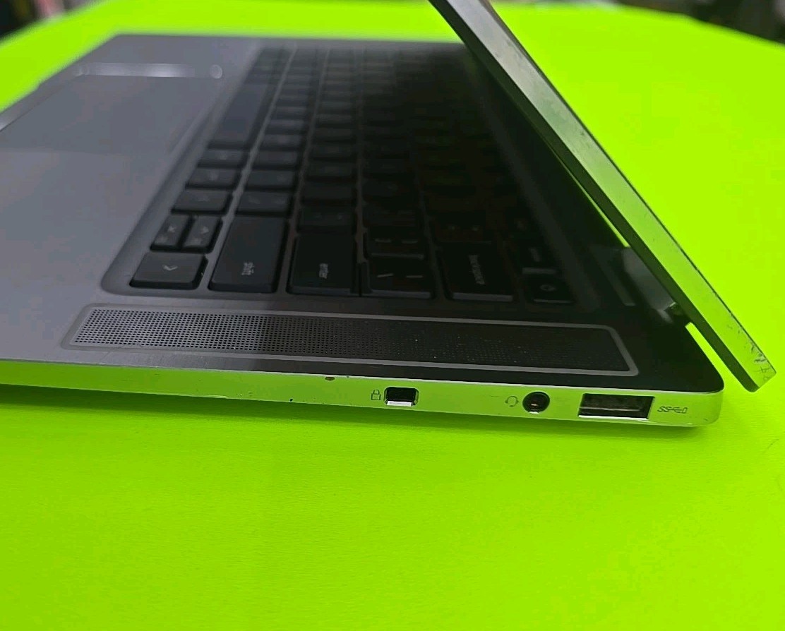 Dell Latitude 9520 15″ 256 GB SSD, Intel Core i7 i7-1185G7, 3GHz, 16GB RAM, LTE