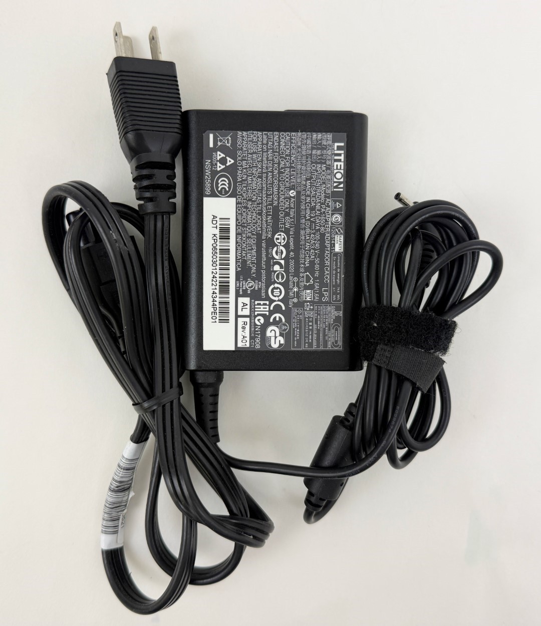 Acer Aspire 3 A315-24PT 15.6″ FHD Touch Ryzen 5 7520U 16GB 128GB SSD W11H – Read
