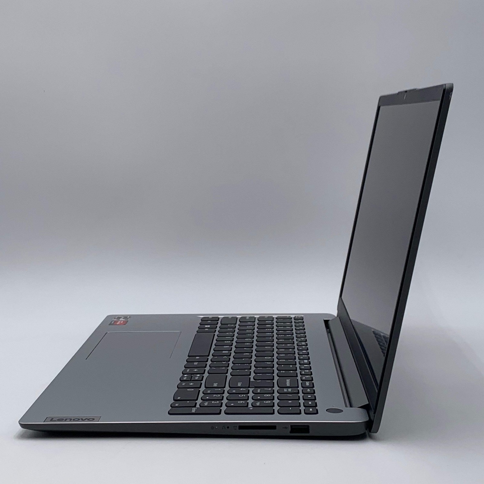 Lenovo IdeaPad 1 15ALC7 15.6″ Ryzen 7 5700U 1.8GHz 12GB RAM 512GB SSD