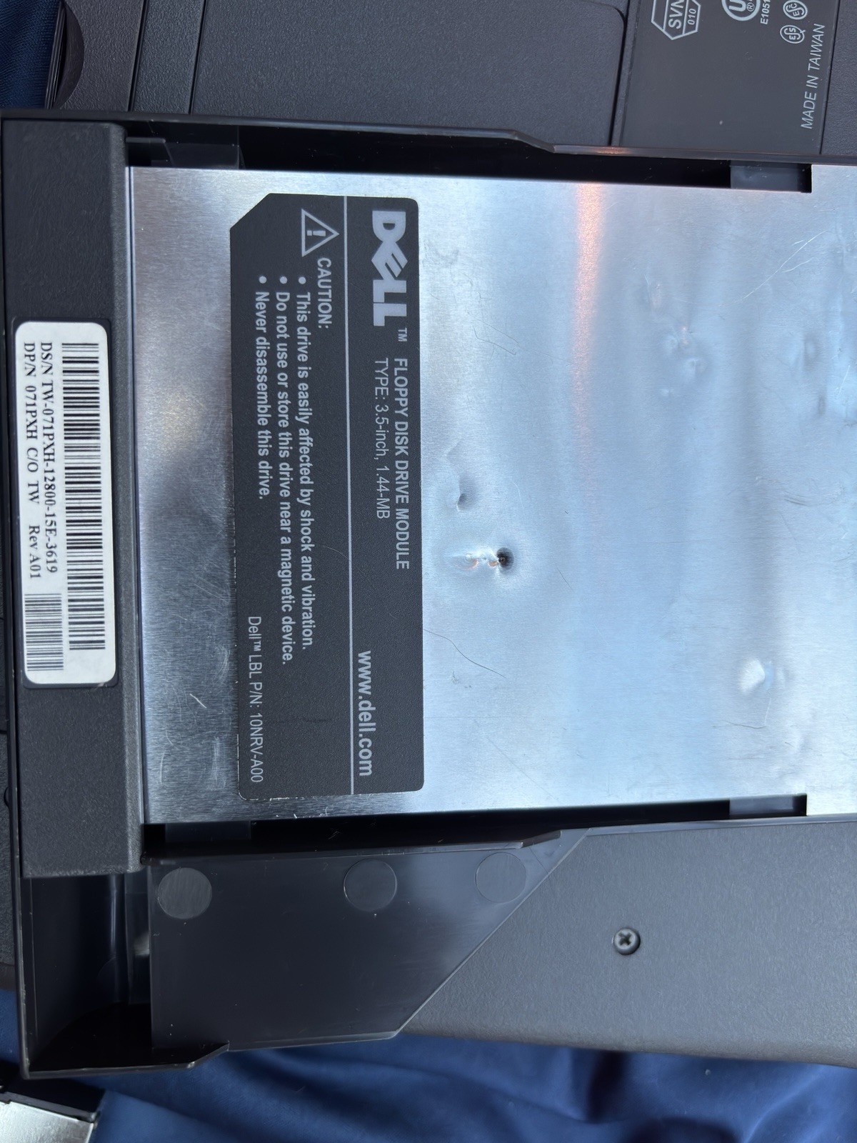 Dell Latitude CP 12.1in Pentium 233mhz 128MB RAM 3GB HDD Win98, M233ST