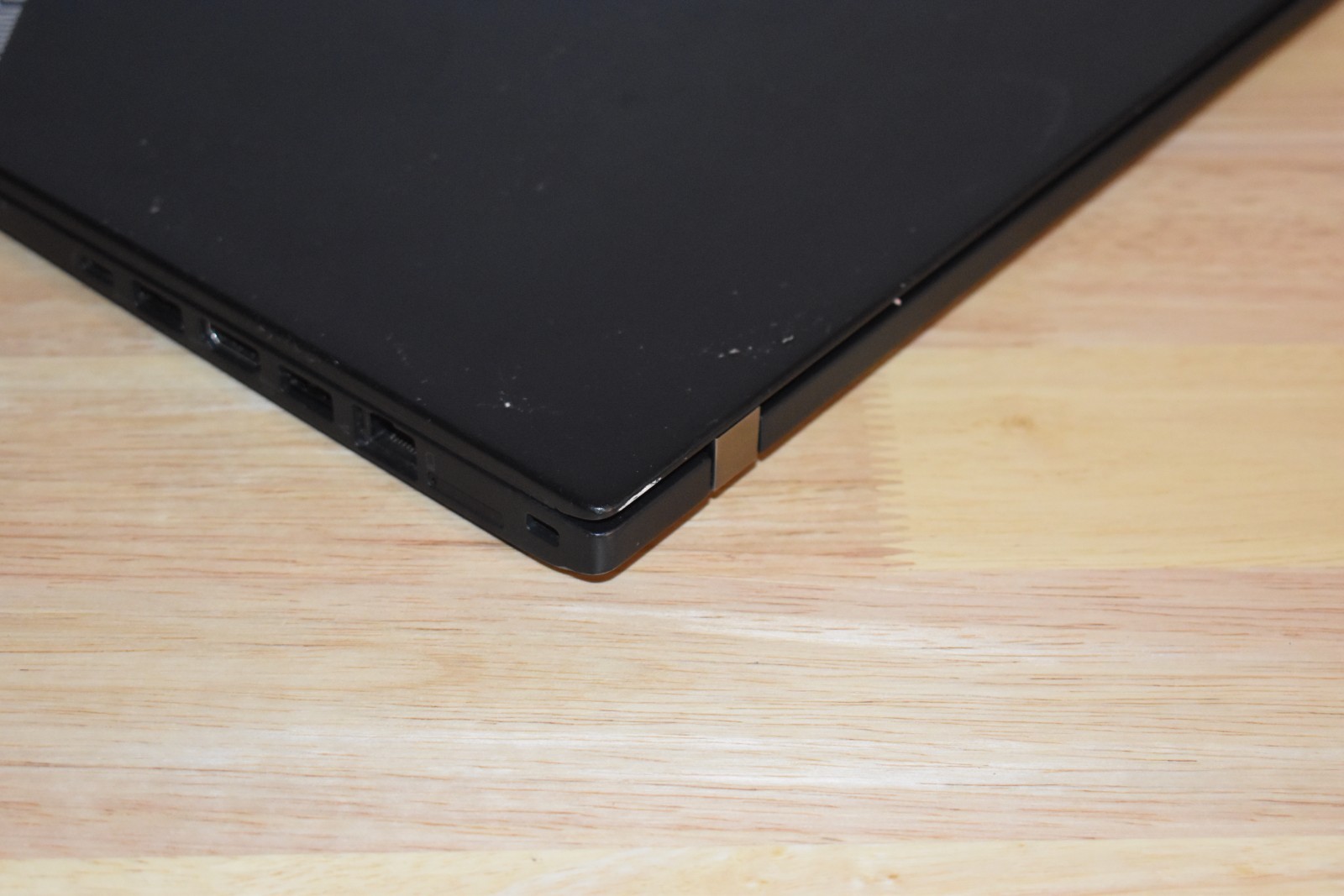 Lenovo ThinkPad T470s Core i5-6300U 2.4GHz 4GB 128GB SSD Windows 10 Pro Webcam