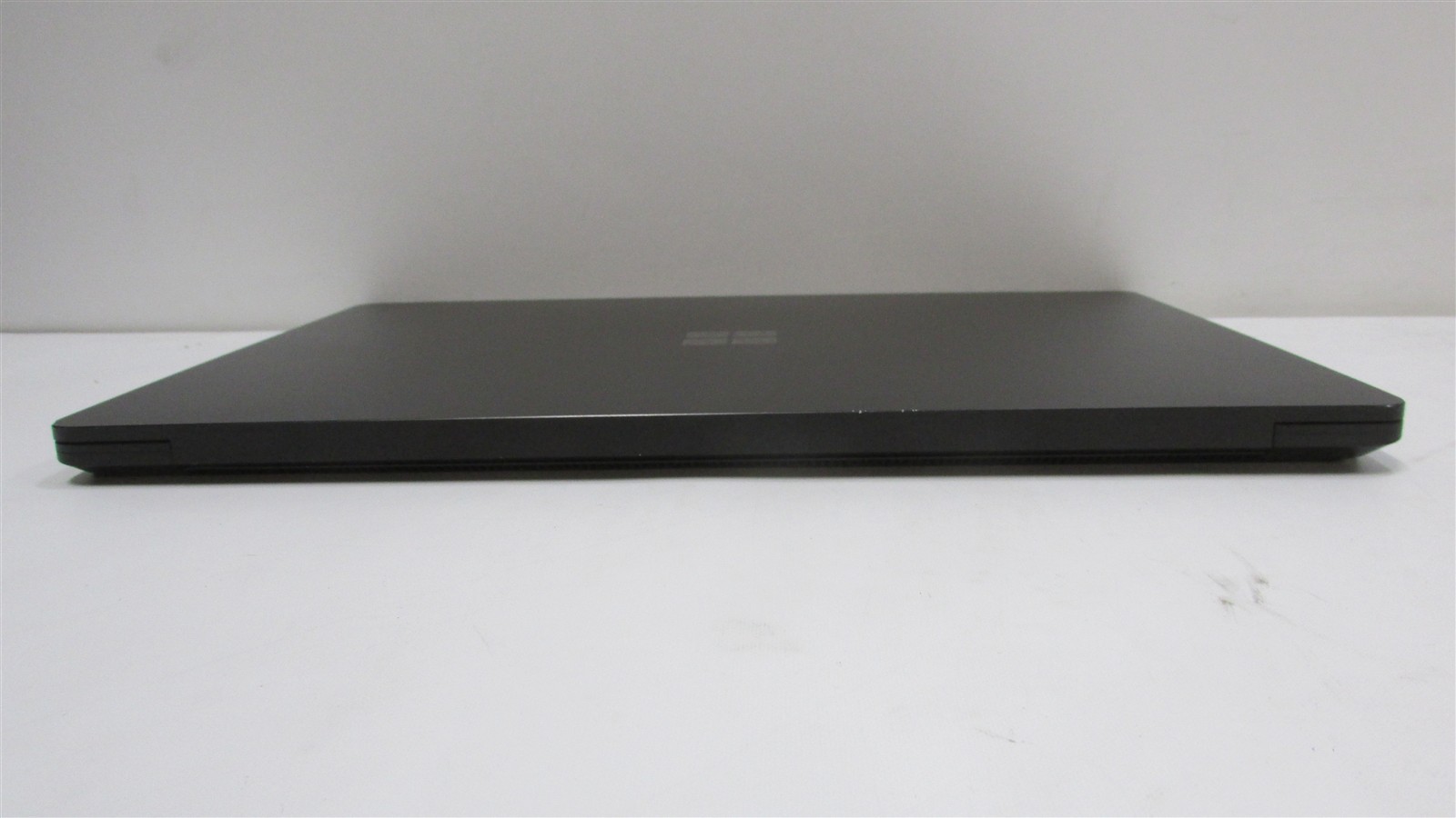 Microsoft Surface Laptop 5 1951 i5-1245U 2.5GHz 16GB RAM 512GB 13.5″ Win 11 Pro