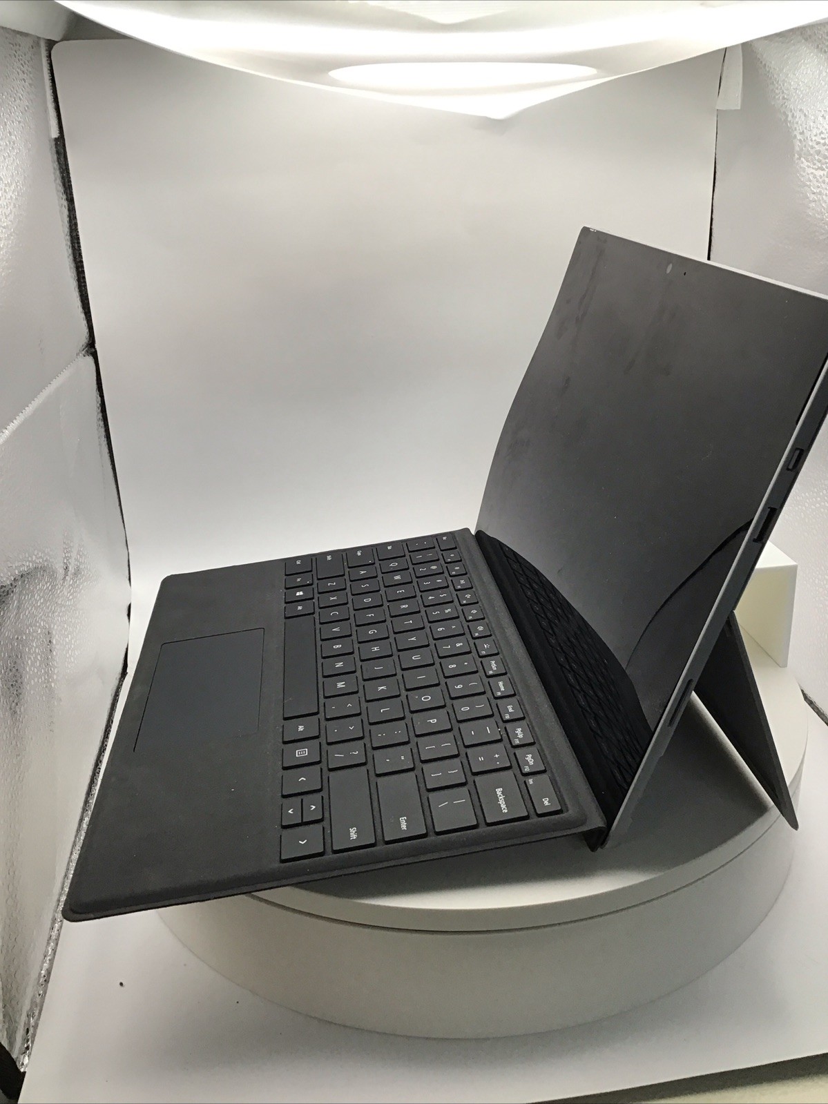 Microsoft Surface P6 12.3″ 1796 Laptop i5-8250U 8GB RAM 256GB SSD W11P SCREEN RD