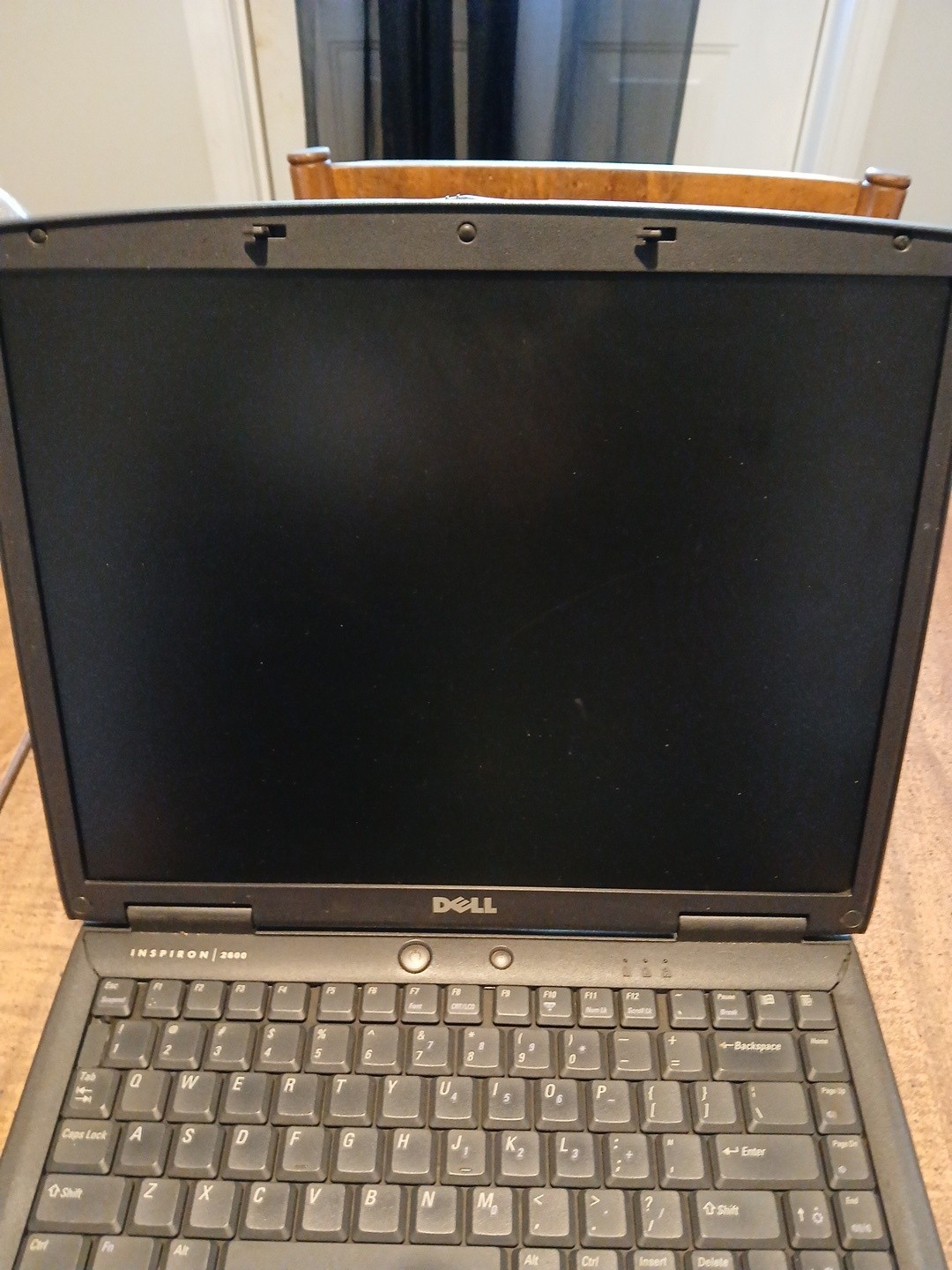 Dell Inspiron 2650 15″ Win XP Laptop