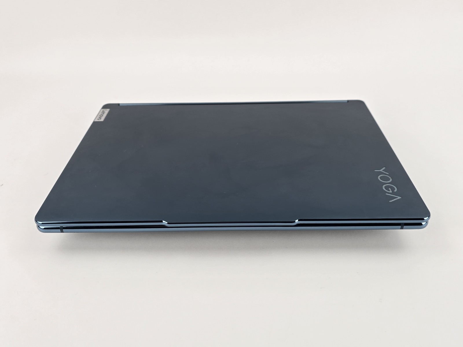 Lenovo Yoga Book 9i Dual 13.3″ 2.8K OLED Ultra 7 155U 16GB 1TB – Used – READ