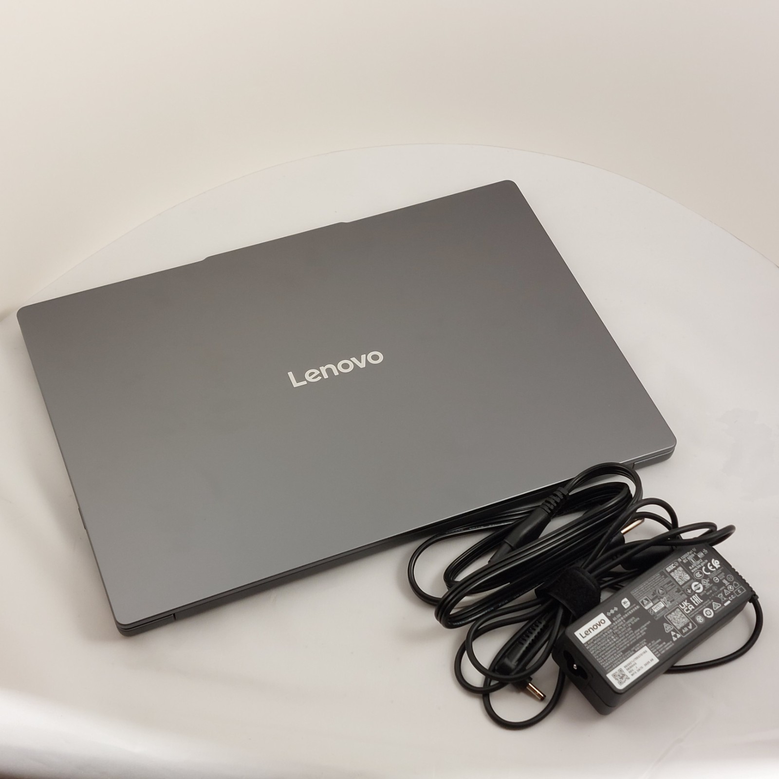 Lenovo IdeaPad Slim 3x 15.3″ Touch Snapdragon X 16GB 1TB SSD GRAY 83N30010US